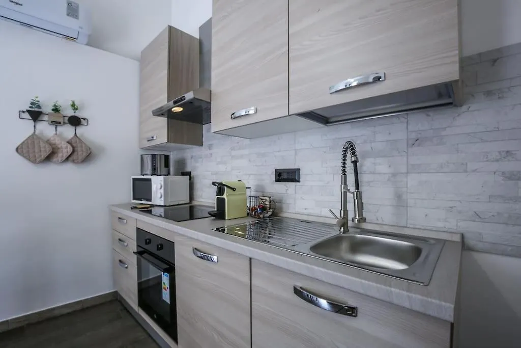 Sweet Home, Wi-Fi, Netflix, Disney Plus, Prime Video Quartu Sant'Elena 0*,  Italy